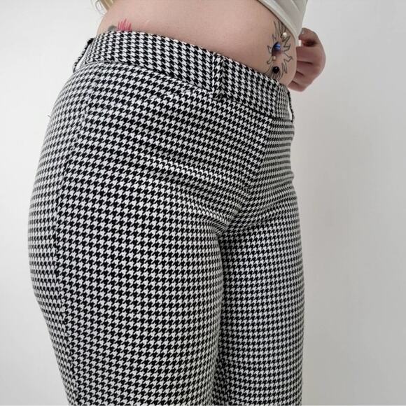 Express Editor Stylish Black and White Women's Pants - Picture 5 of 9